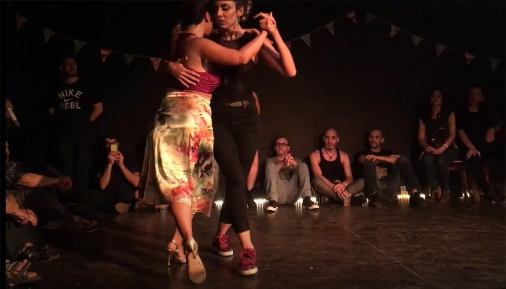 Bailan Rocío Lequio y Gaby Matalo